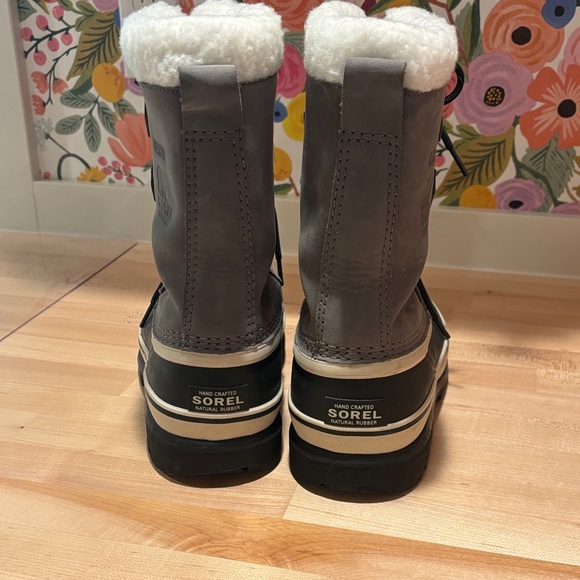 Sorel Black and Gray Winter Boots - Picture 4 of 6